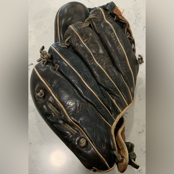 Vintage Regent Professional Model BB 230 Right Handed Baseball Glove - Picture 2 of 4